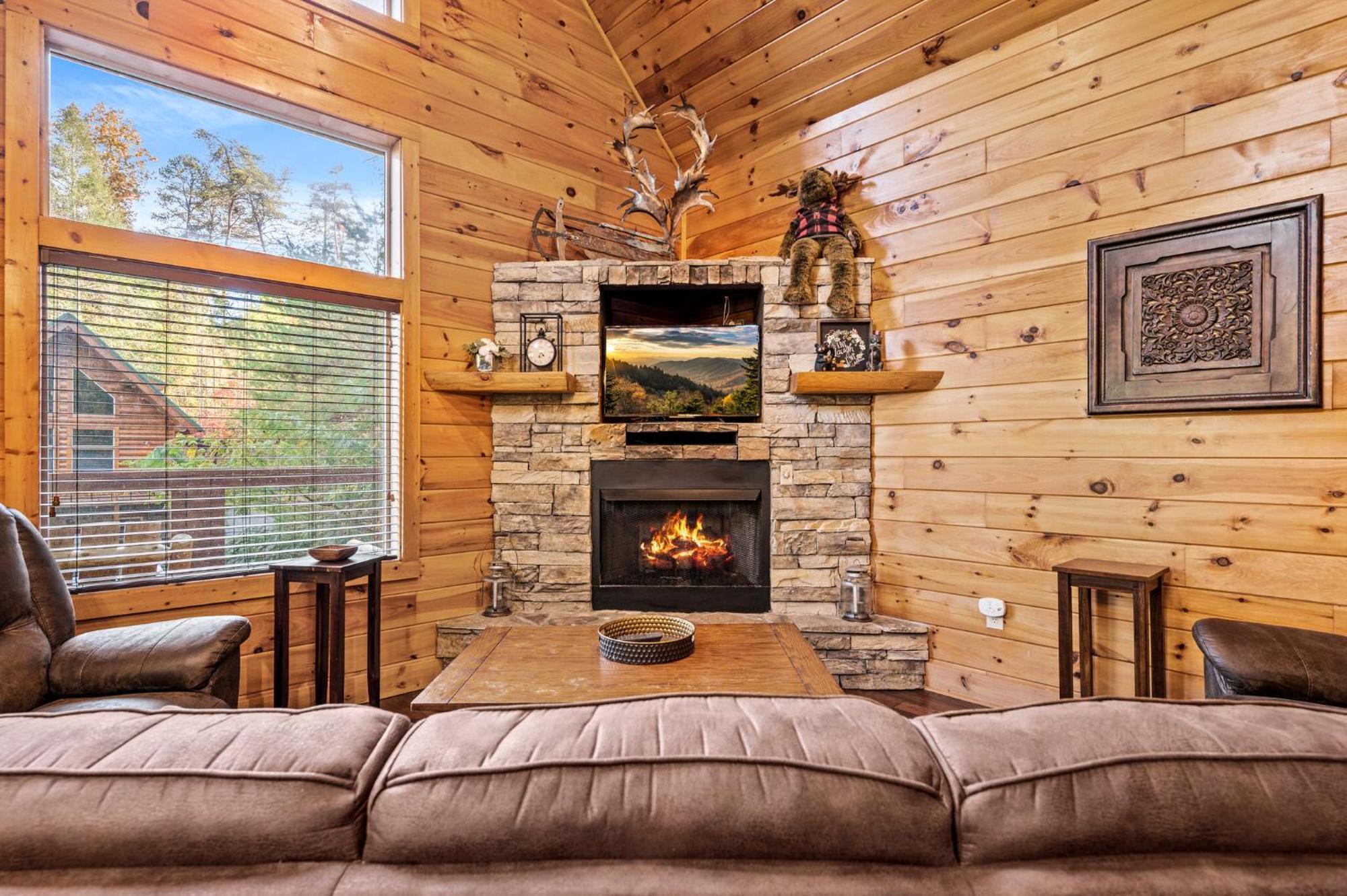Relaxation Retreat - Pickleball Cabin - Wi-Fi, Fire Pit With Bar, Ev, Game Room, Hot Tub, Pool Access - Mins To Pf Sevierville Exterior foto